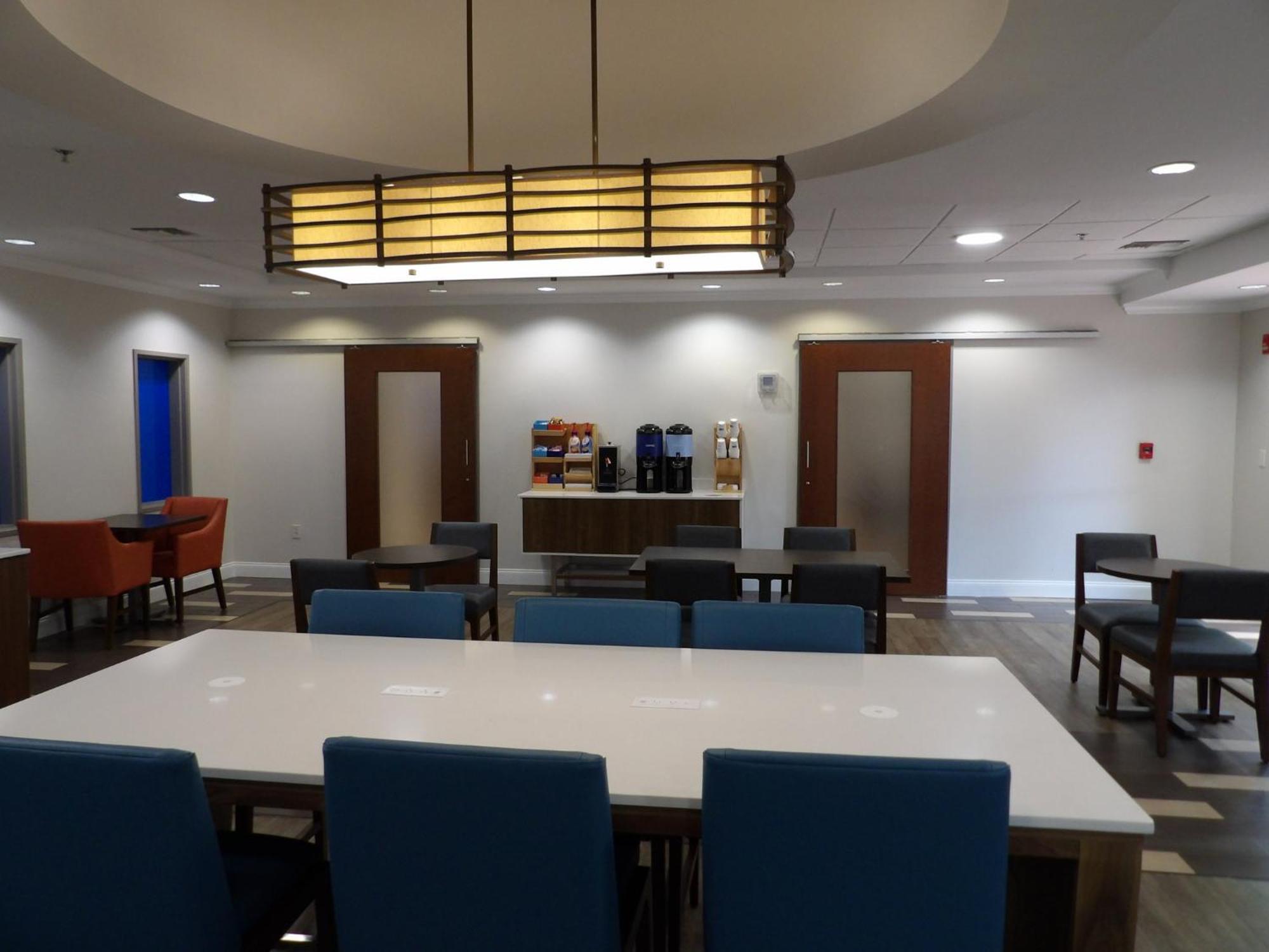 Holiday Inn Express & Suites - Huntsville Airport By Ihg Madison Ngoại thất bức ảnh